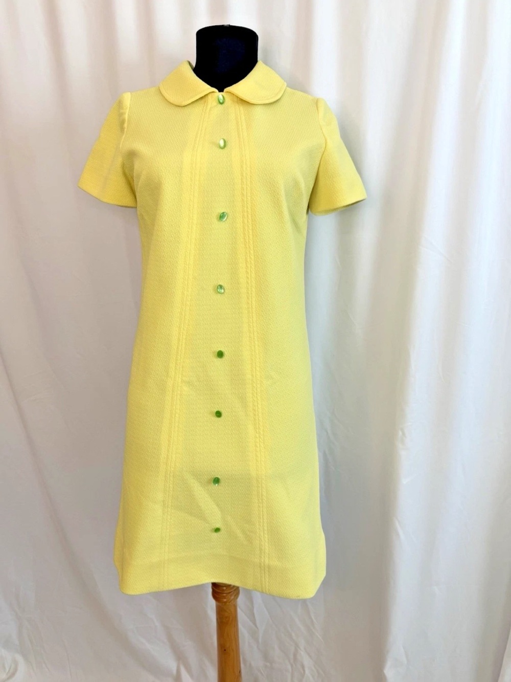 Vintage 1960s Mod Yellow Dress w/ Green Buttons- size Small